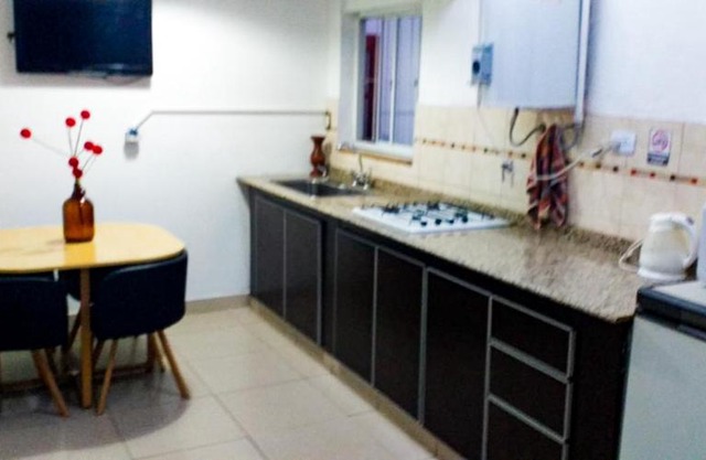 Hermoso departamento con entrada independiente y cochera! 2 habitaciones