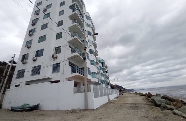 Hermoso departamento frente al mar.