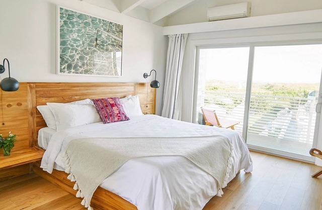 Hero Double Oceanside, Hero Beach Club, Pool Access, Beachfront, Near Coastline
