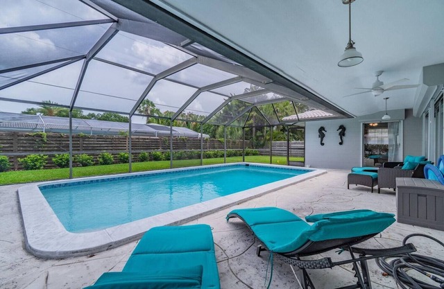 Herons Retreat - Pool Home by Gulfocast Holiday Homes