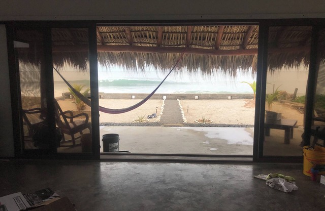 Hi5 Surf House, beach front home at Playa Popoyo
