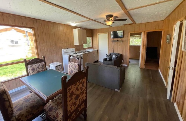 Hickory Waterfront Cottages #4