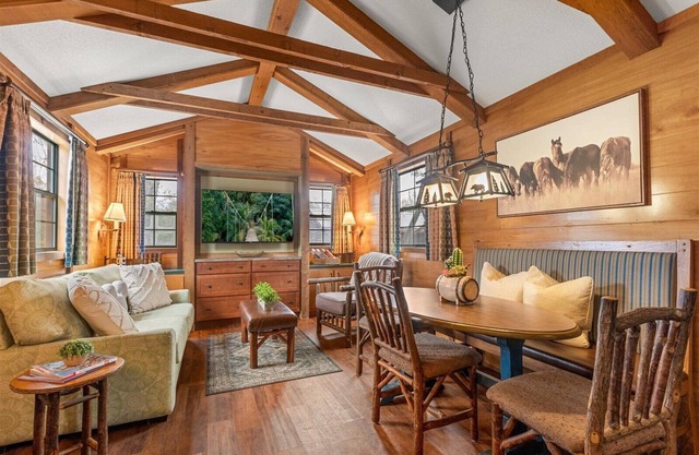 Hidden Disney Cabin w/playground- Close to theme parks!