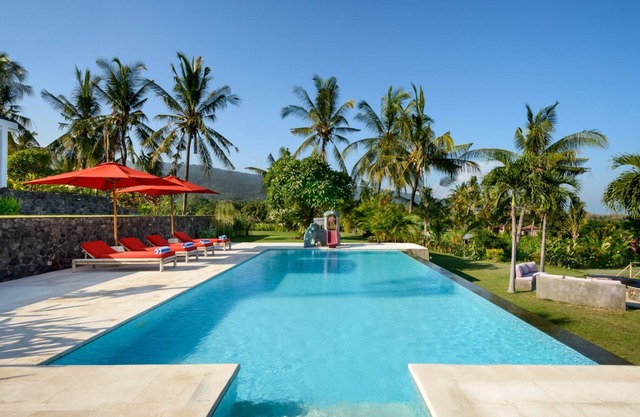 Promoción del 20 % - Villa de 3 habitaciones con piscina, vistas al mar y montaña