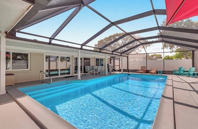 Hidden Gem ~ 4 Beds 3 Baths Ultimate Family Vacation! 5 mins from Sarasota Inter