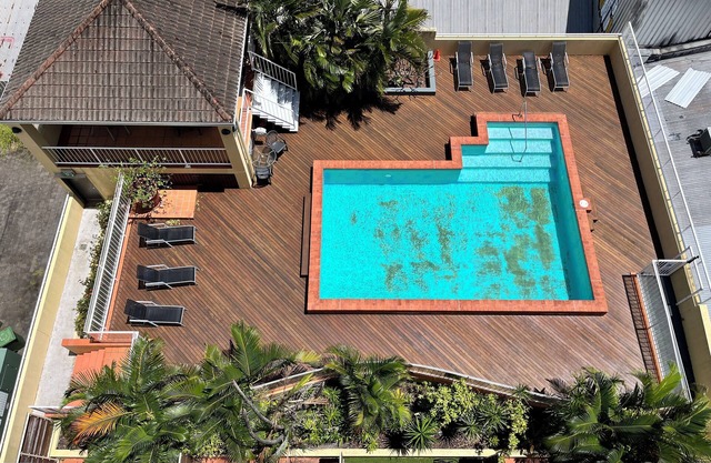 Hidden Gem apartment in the heart of Cairns. Free Parking