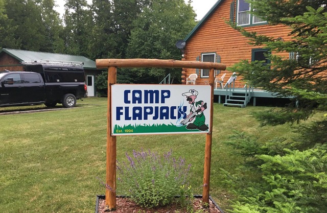 Gema oculta en el desierto de la península superior de Michigan (Camp Flapjack)