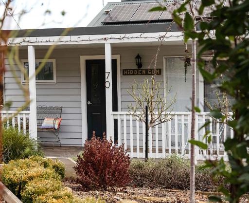 Hidden Gem ~ Luxury Cottage near Lake Daylesford