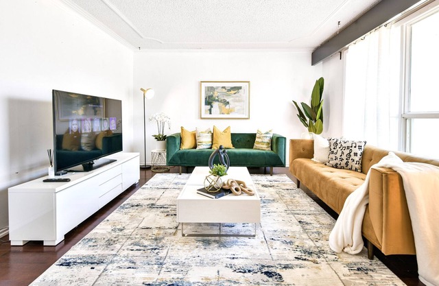 Hidden Gem: stylish 5BDRM w/Brand New Spa Hot tub