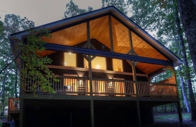 Hidden Jewel - Stunning Barndominium-Style Cabin Nestled in the Woods
