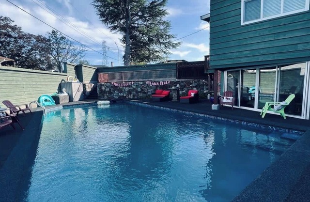 Hidden Oasis in Victoria, BC