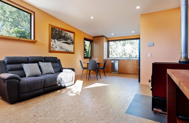 Hidden Retreat in Basin View