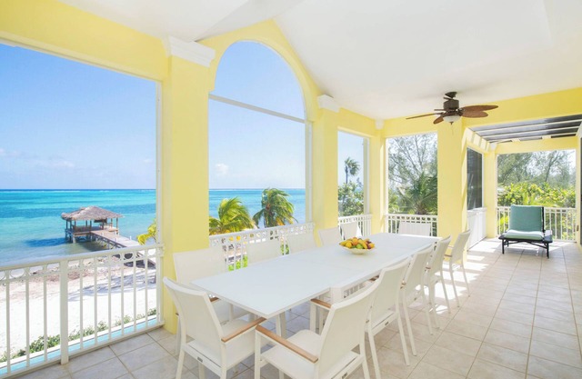 Hidden Treasure & Guest House by Grand Cayman Villas