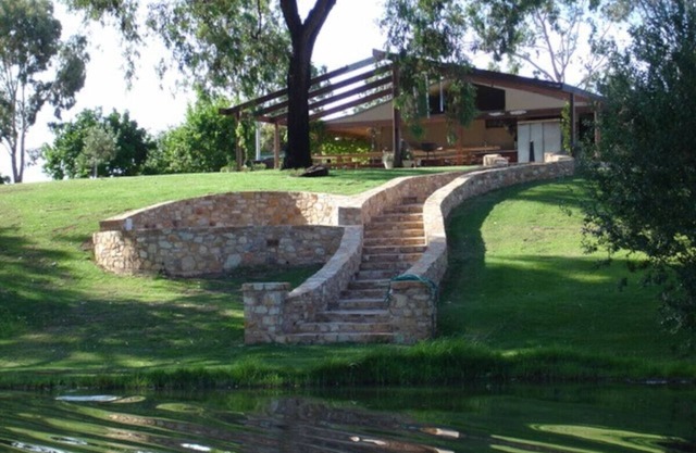 Hide & Seek Luxury Waterfront Villa & Retreat