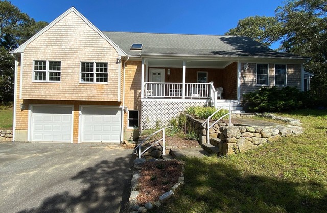 Hideaway At Meadow View Farm/Private Tennis Courts with Spacious Bedrooms