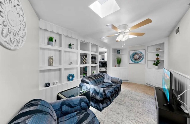 Central Guest House, Long-Term, Skylights, Laundry