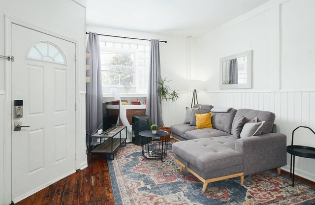 Charming Private Hideaway in a National Historic District