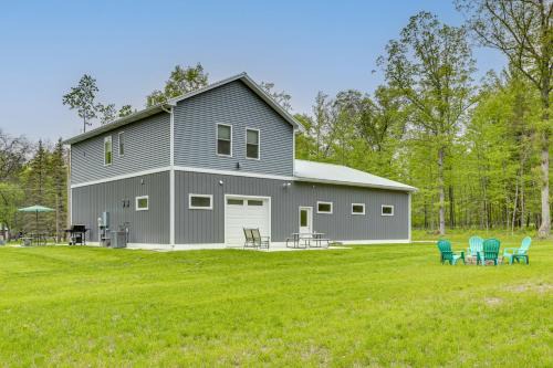 Higgins Lake Barndominium with Boat Parking!