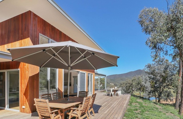 High Country Lodge - Purpose built Accommodation for two families