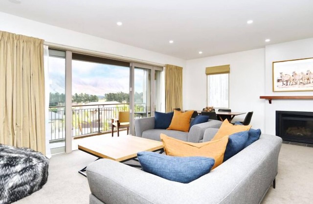 High Country Villa 250-Luxury Villa in Terrace Downs