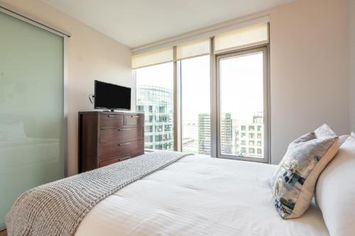 High End Apt Seaport