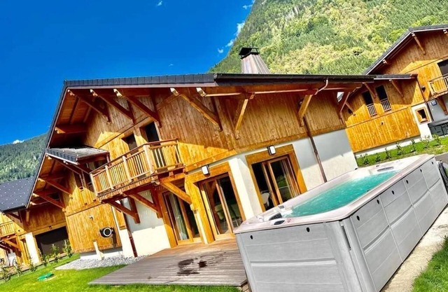 High-end chalet with SPA