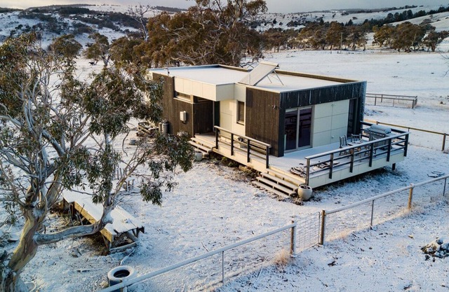 High Ground Estate Farmstay - ECO Pet Family Friendly - 10 Mins From Town