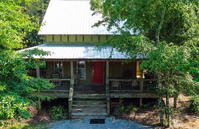 High Point Cottage in the heart of Mentone!