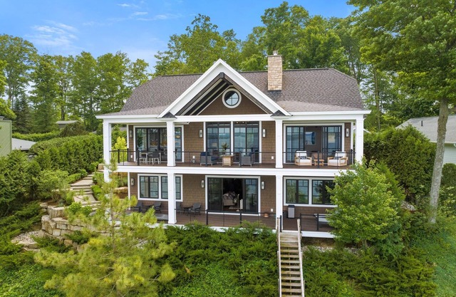 High Point on Crooked Lake - Private Crooked Lake Frontage and Endless Views!
