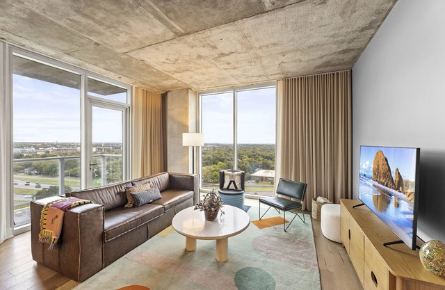 High Rise in the heart of ATX