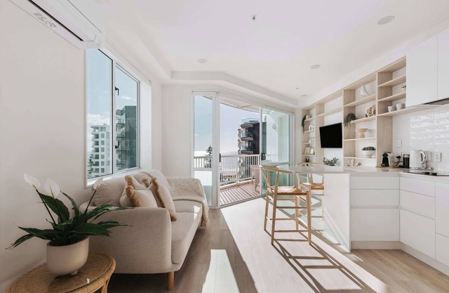 High Rise Luxury Studio, Views & Pool