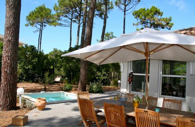 High standard Villa with mini Pool, amazing terrace and garden, close to the beach