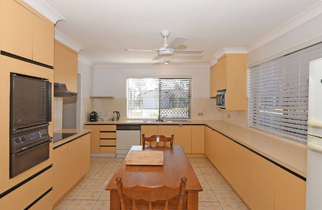 Marea alta en Burrum (unidad de la planta baja solamente) - Cerca de la playa - 2BR -Aire-