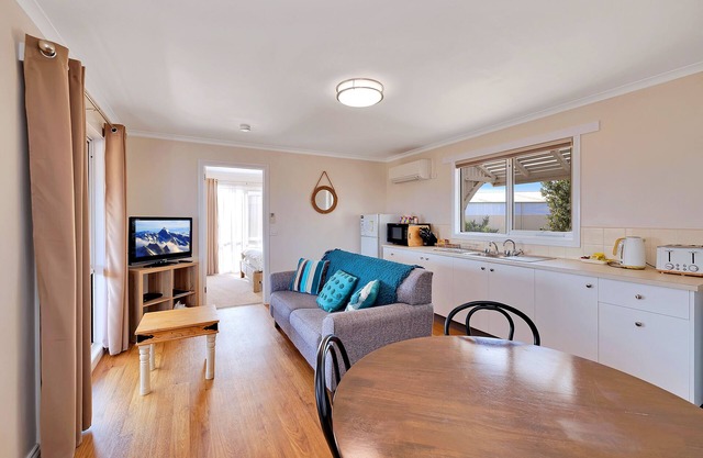 High View Family Cottages