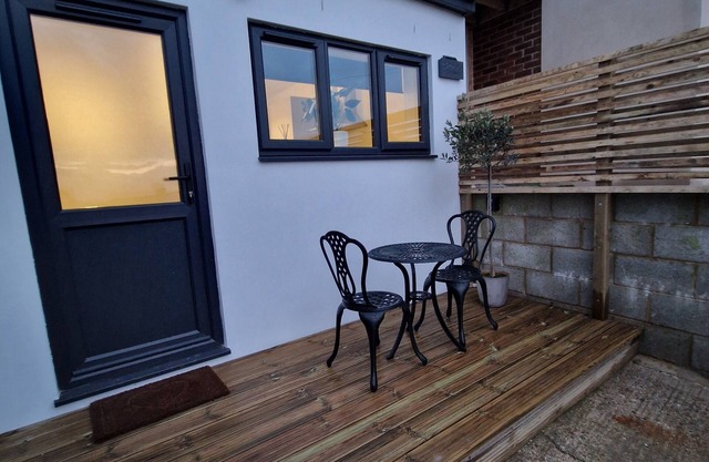 Highbanks The annex, set in the south downs area of outstanding natural beauty