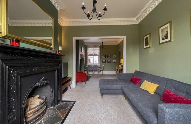 Highgate House