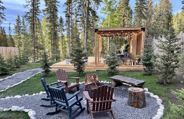 Highland Cabin in Bragg Creek