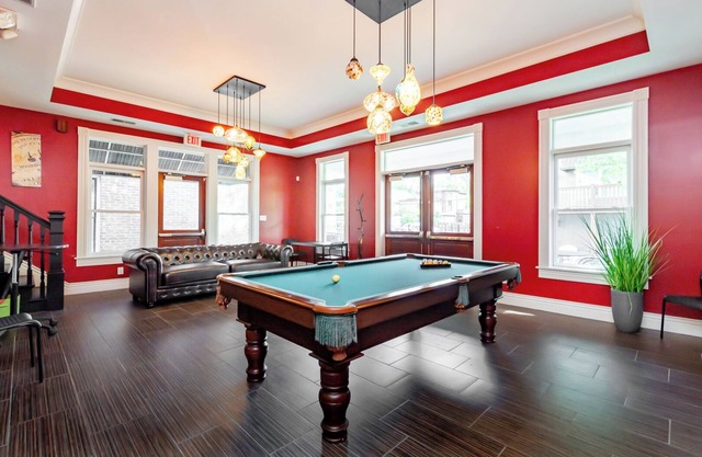 Highlands 8 Bedroom 3B Bath w/13 Beds Sleep 18! + Fire Pit Pool Table