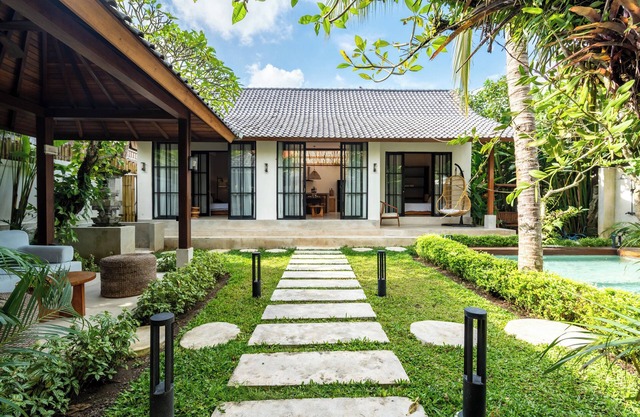 Hijau Villa by EVDEkimi - Charming 2BR escape with Pool, Outdoor Lounge, Lush Garden