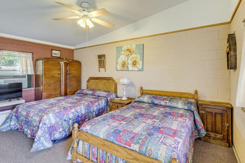 Hike, Fish and More Quaint Lake Whitney Retreat