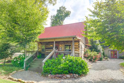 Hike, Leaf Peep and More Sleek Cabin in Weaverville