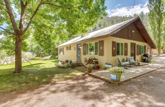 Hike On-Site: Mountain-View Hideaway in Durango