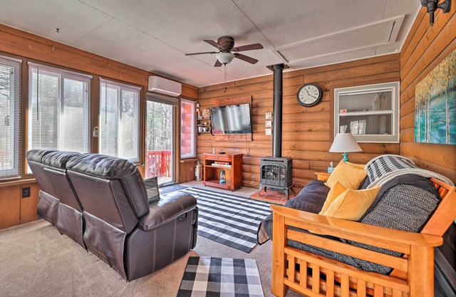 Hike + Ski: Log Cabin in East Stroudsburg!
