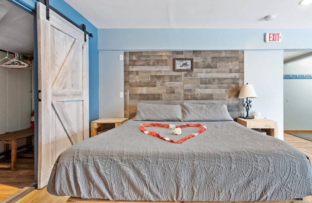 Hike the Presidential's & Relax in the Hot tub! #6