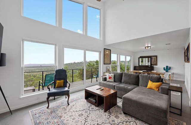 2 Units for Price of 1 + Pickleball with Views of Rolling Hills!