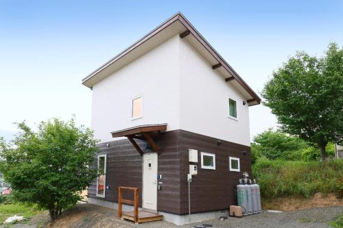 Hill House B NakaFurano Hokkaido JAPAN