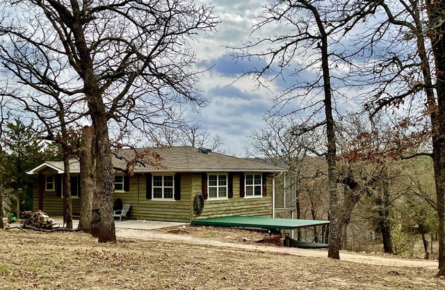Hill House with hot tub and Private Lake access