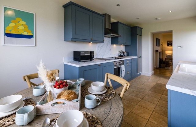 Hill View Cottage - Luxury Cottages