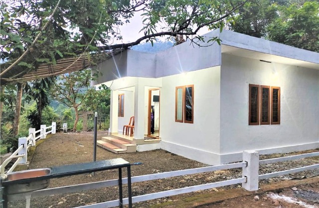 Hill View Cottage Munnar