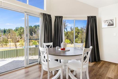 Hill View Cottages - Sail B